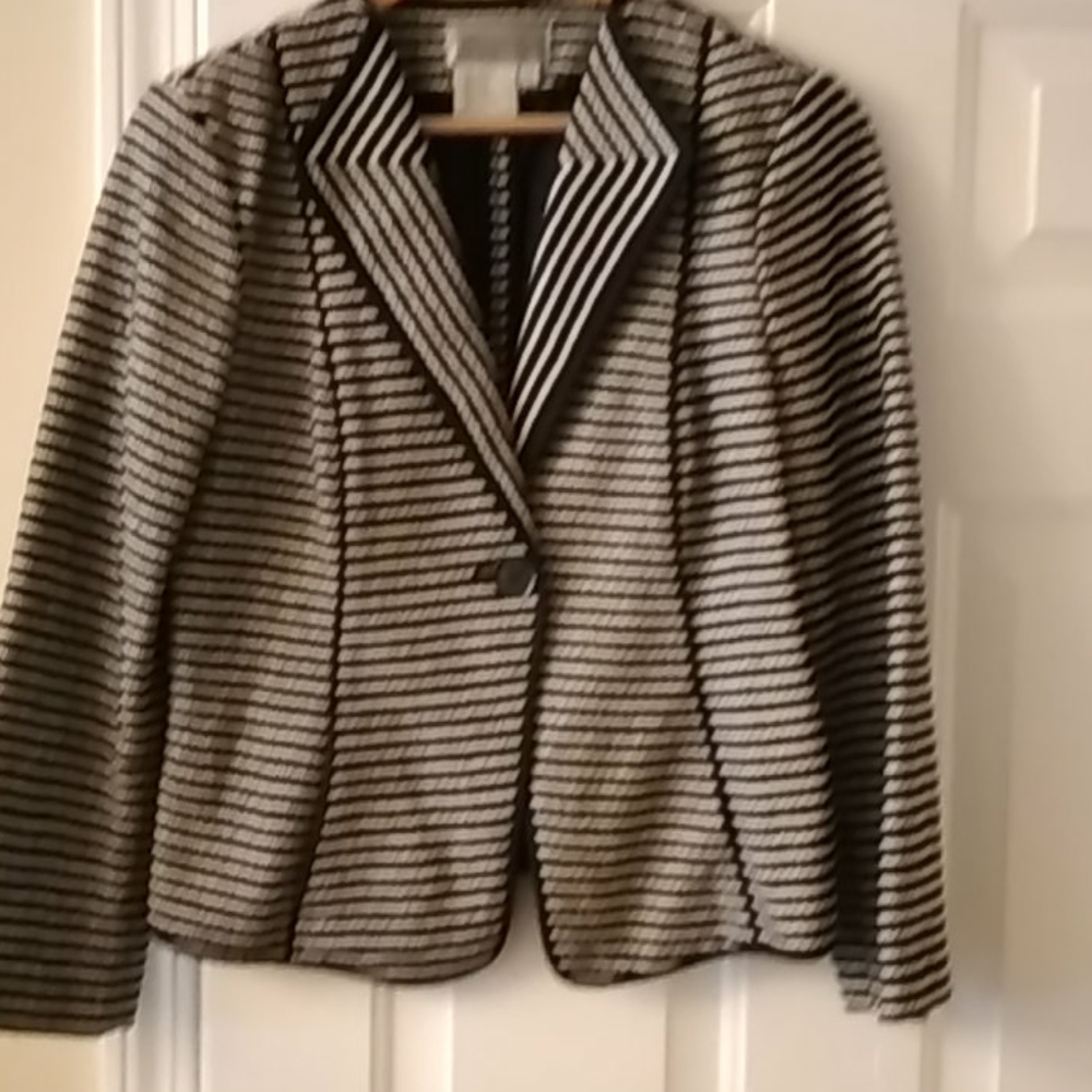 Worth Short Jacket Black/White